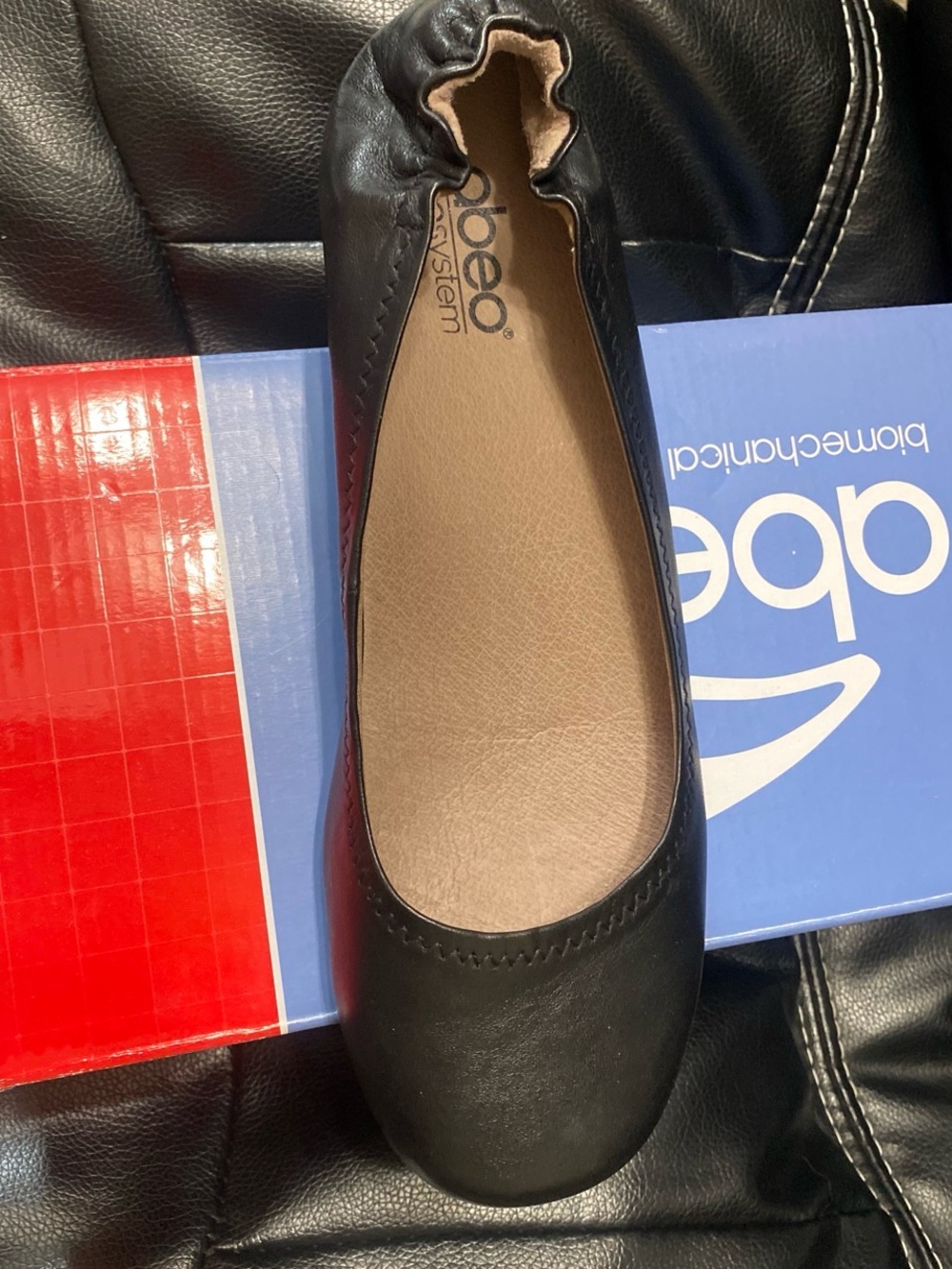 Abeo ballet flats NEW